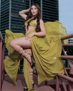 Vestido de vuelo verde aceituna