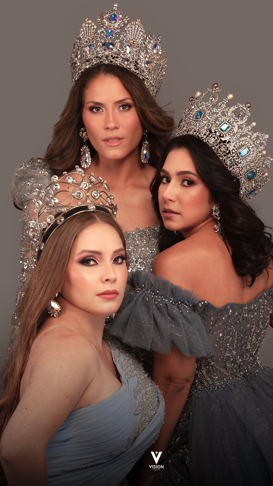 3crowns Reinas Calle Arriba de las Tablas estudio fotográfico Panamá.